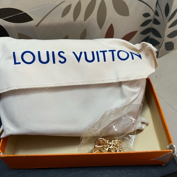 Lv multi pochete mm new unused - Picture 3 of 10